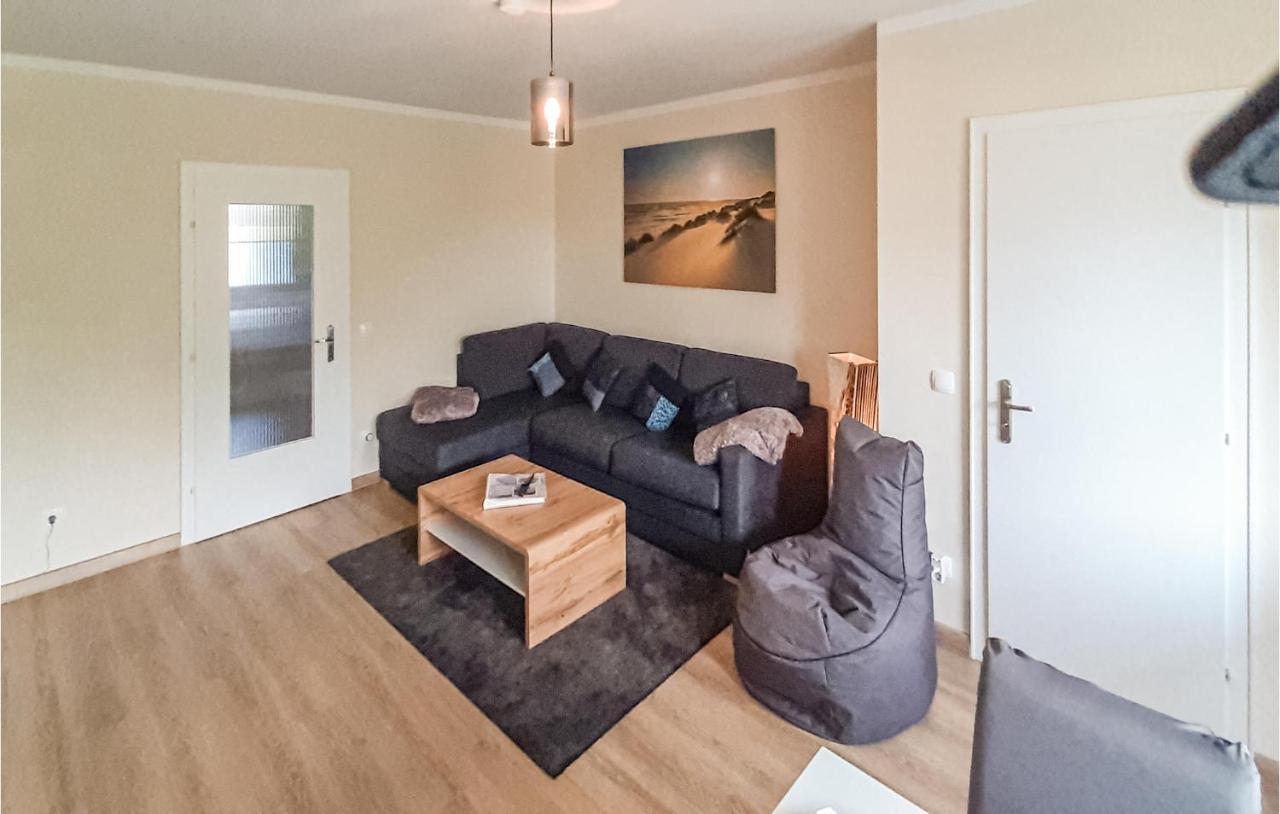 Lovely Apartment In Buesum With Kitchen Extérieur photo