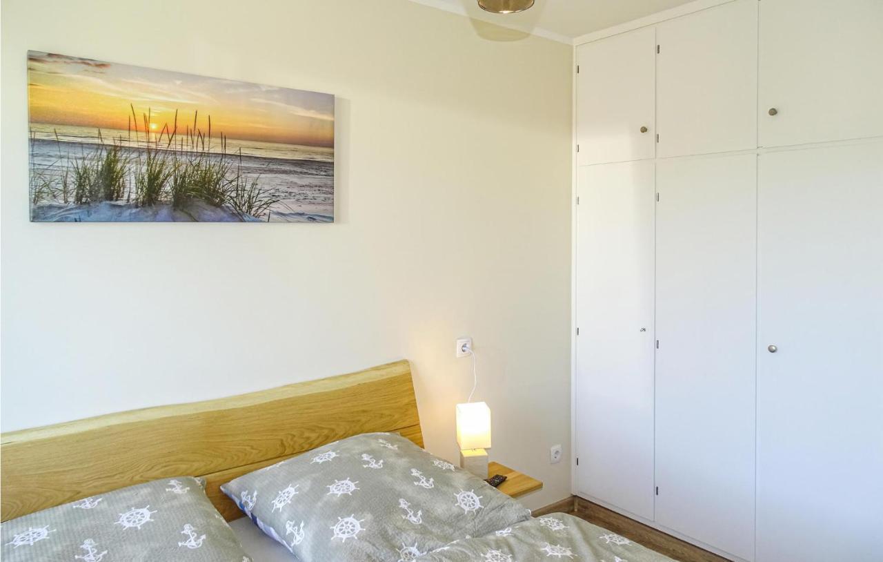 Lovely Apartment In Buesum With Kitchen Extérieur photo